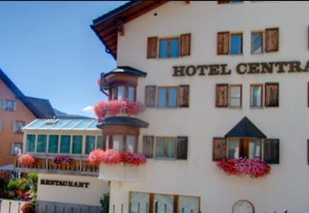 Hotel Central Obersaxen Kültér fotó